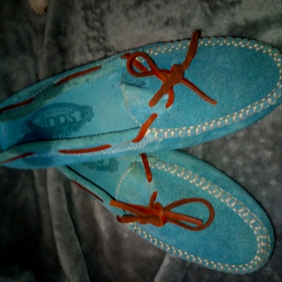 Shoes - Picture 1 of 3